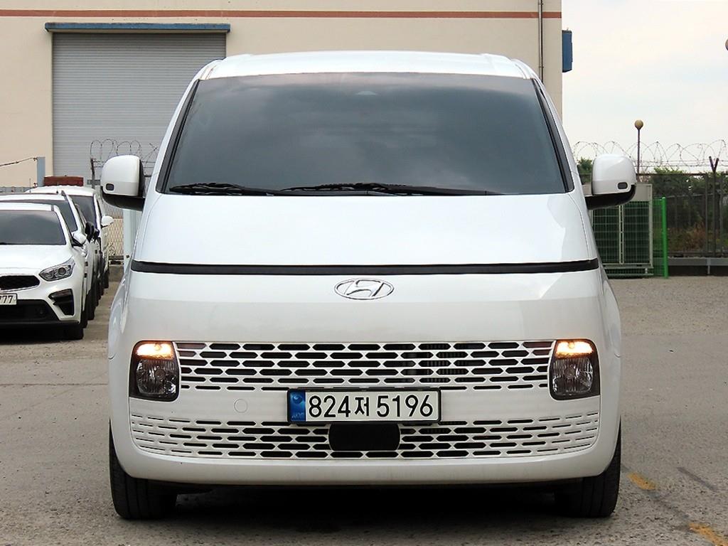 2023 Hyundai Staria 2.2 DIESEL CARGO 5-SEATER
