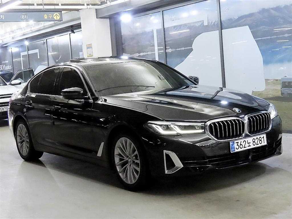 2021 BMW 5 Series (7th Gen) 520i