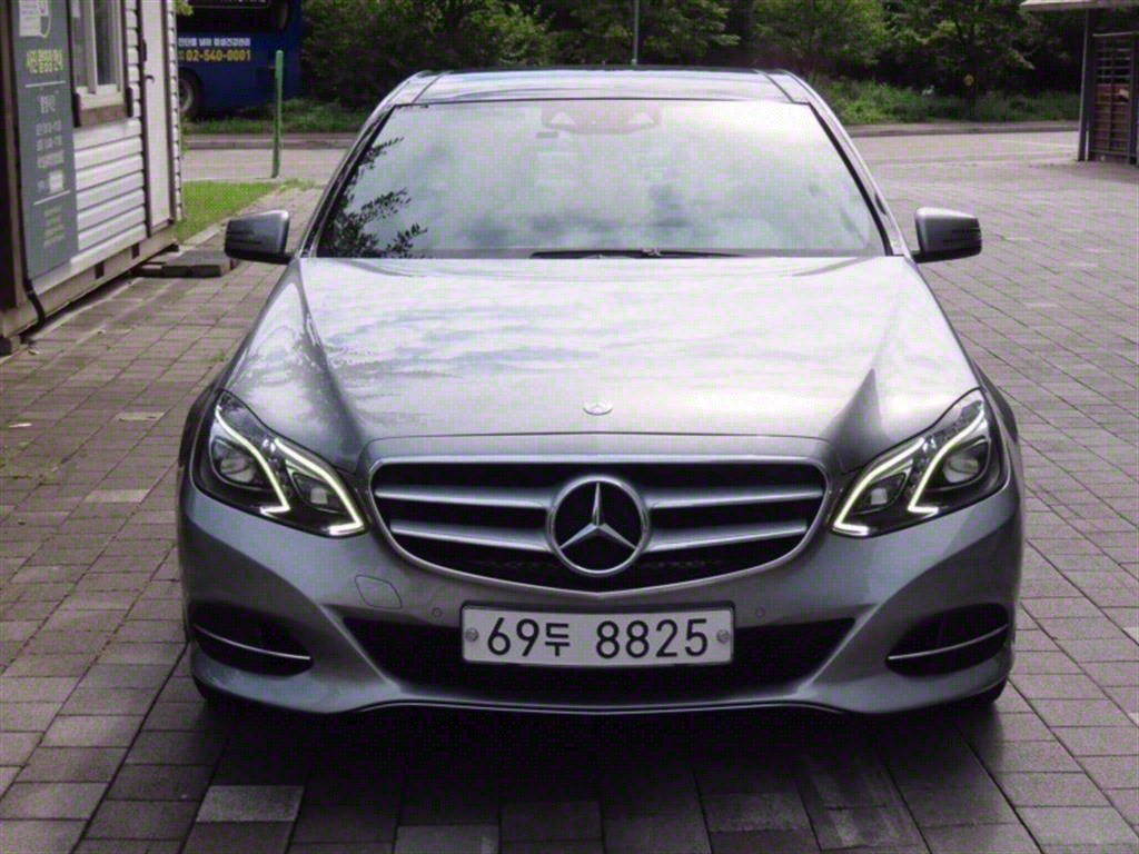 2014 Mercedes-Benz E-Class (4th Gen) E300