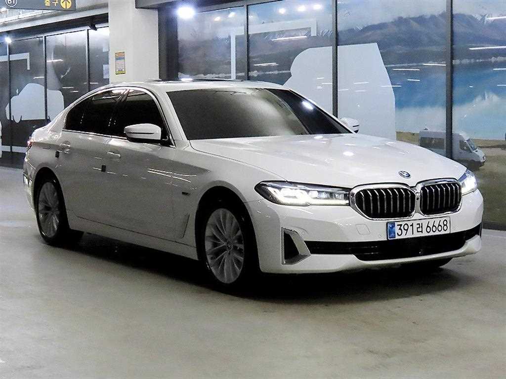 2022 BMW 5 Series (7th Gen) 530e