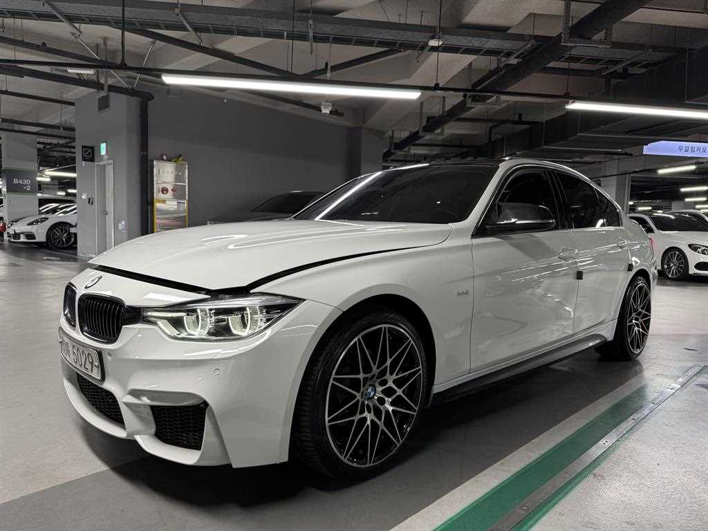 2018 BMW 3 Series (6th Gen) 320i